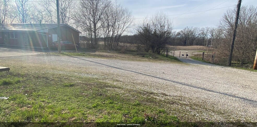 More Photos Of 2870 IN-61, Winslow Convenience Store For Sale