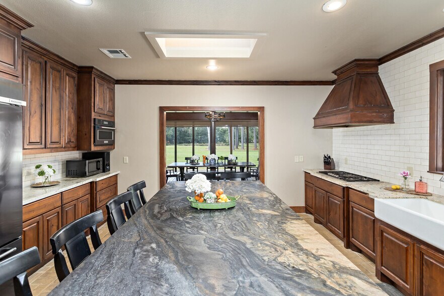 More Photos Of 15815 Highway 105, Sour Lake Specialty For Sale