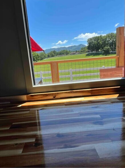 More Photos Of 45 Caboose Creek Ln, Andrews Specialty For Sale