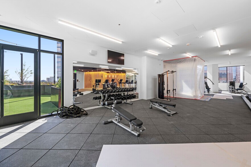 More Photos Of 11755 Wilshire Blvd, Los Angeles Office For Lease