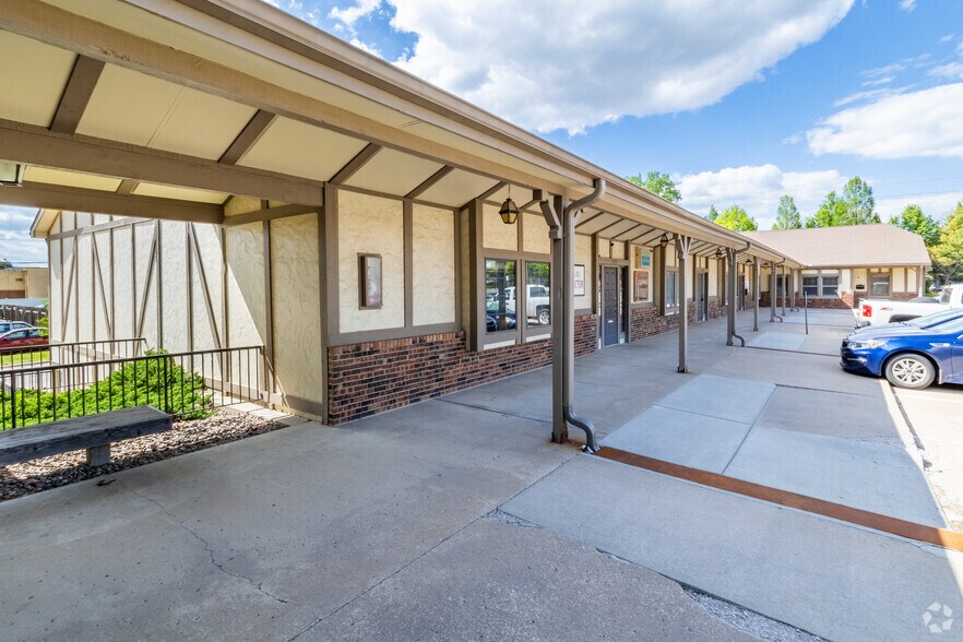 More Photos Of , Lawrence Office For Sale