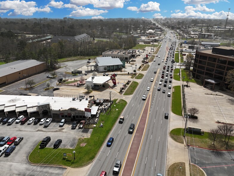 More Photos Of 6106 S Broadway Ave, Tyler Restaurant For Sale