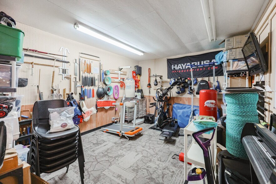 More Photos Of 310-312 Wilbur Ave, Swansea Office For Sale