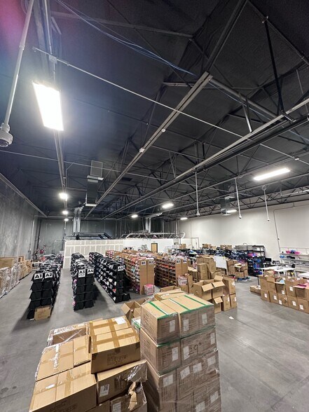 More Photos Of 1715 N Rosemont, Mesa Warehouse For Lease