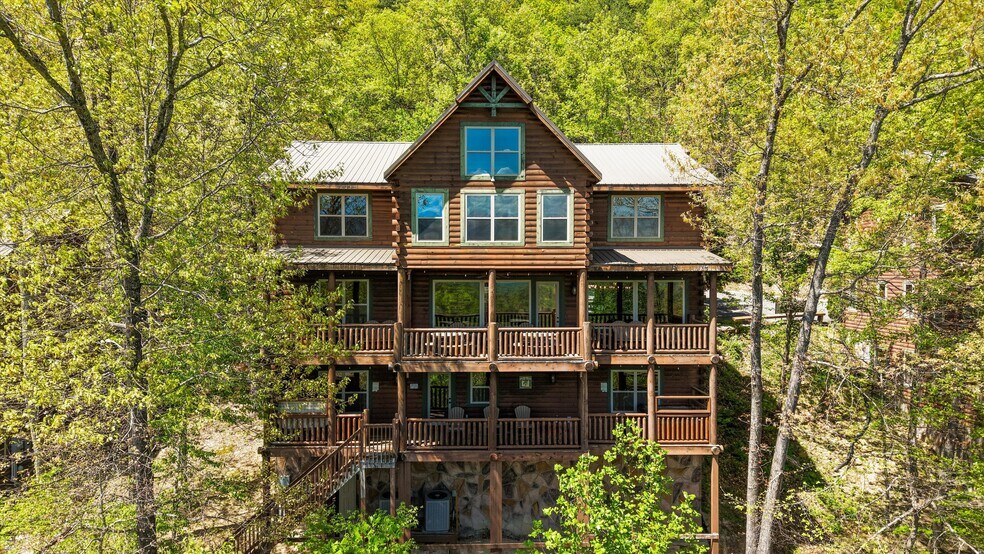 More Photos Of 1960 Blackthorn Trl, Sevierville Specialty For Sale