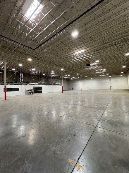 More Photos Of 530 E Pamalyn Ave, Las Vegas Unknown For Lease