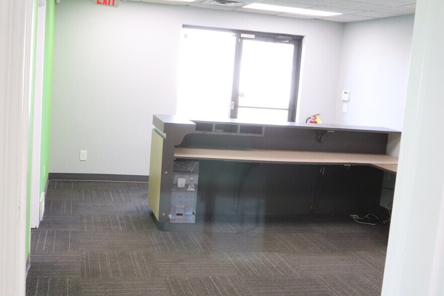 More Photos Of 4583 American Road rd, Rockford Light Distribution For Lease