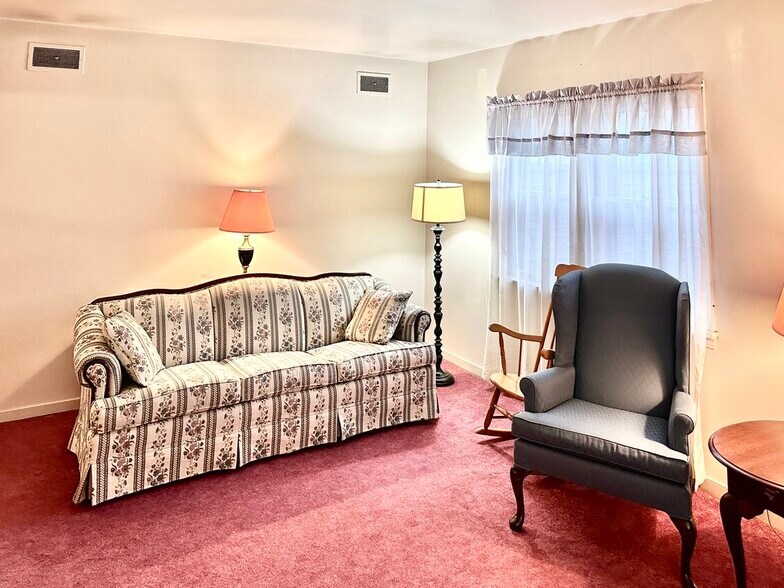 More Photos Of 616 Washington St, Sewickley Office For Lease