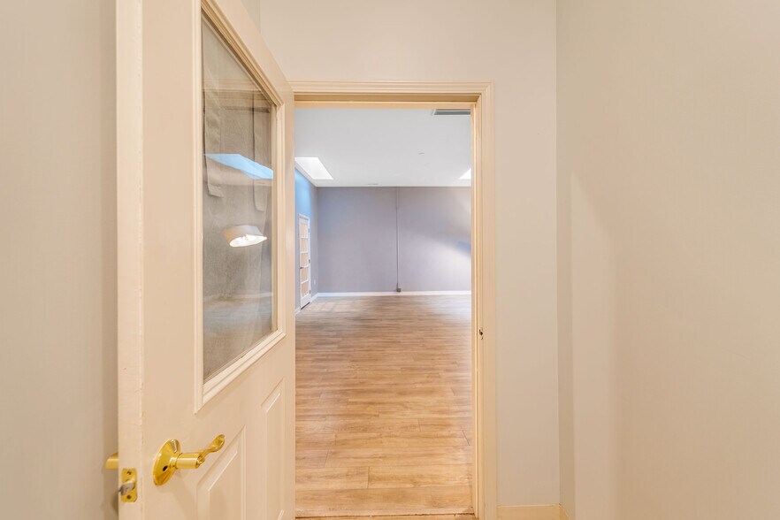 More Photos Of 364 Weaverville Rd, Asheville Medical For Sale
