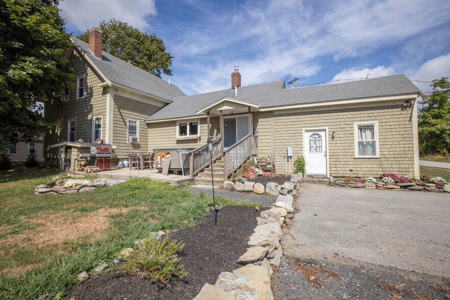 More Photos Of 121 Wood St, Middleborough Storefront Retail Residential For Sale