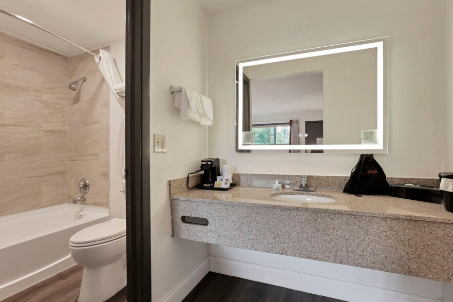 More Photos Of 22115 Brookpark Rd, Cleveland Hotel For Sale