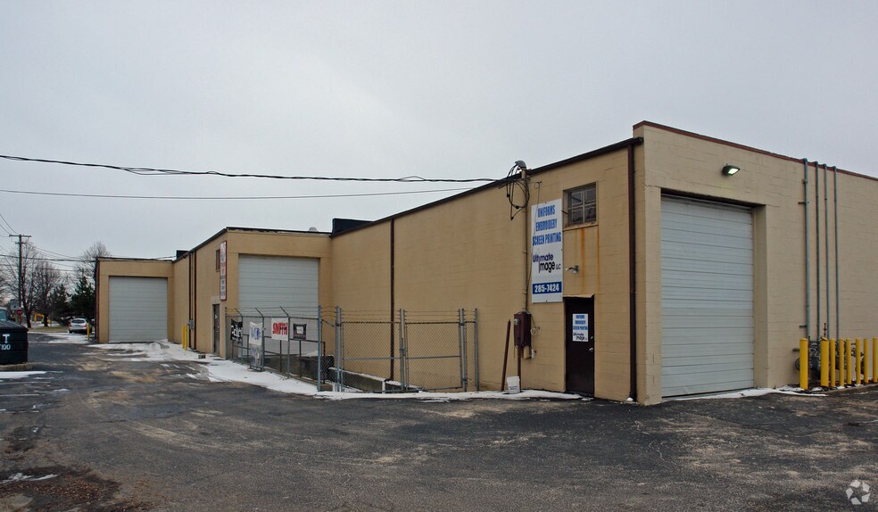 More Photos Of 4835 Veterans Memorial Hwy, Holbrook Warehouse For Lease