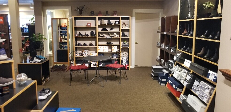 More Photos Of 101-107 S 1st St, La Conner Storefront For Sale