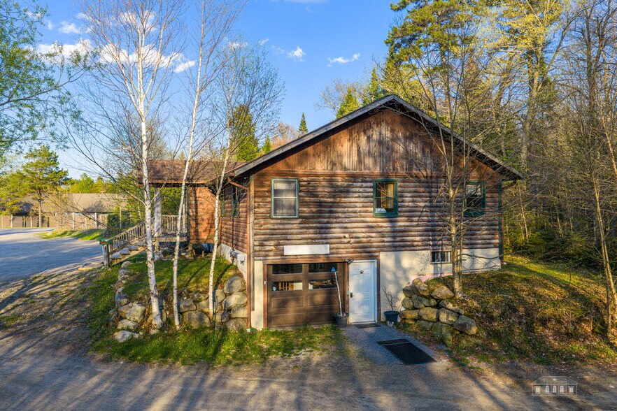 More Photos Of 1915 Saranac Ave, Lake Placid General Retail For Sale