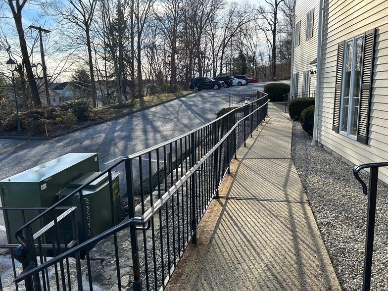 More Photos Of 23 Hubbard Rd, Wilton Medical For Lease