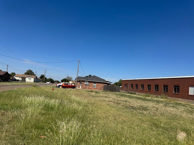 More Photos Of 1110 Penn St, Borger Office Residential For Sale