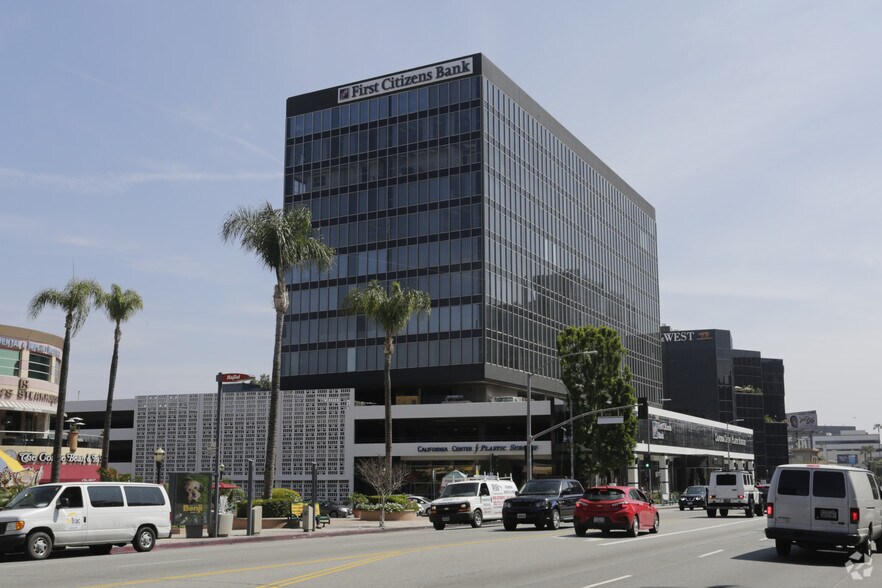 Primary Photo Of 16055 Ventura Blvd, Encino Office For Lease