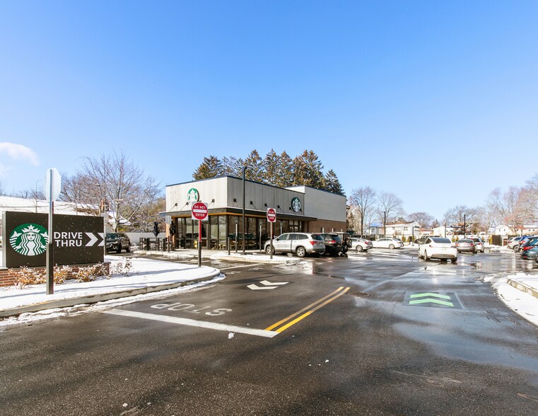 Primary Photo Of 2061 Jericho Tpke, Commack General Retail For Sale