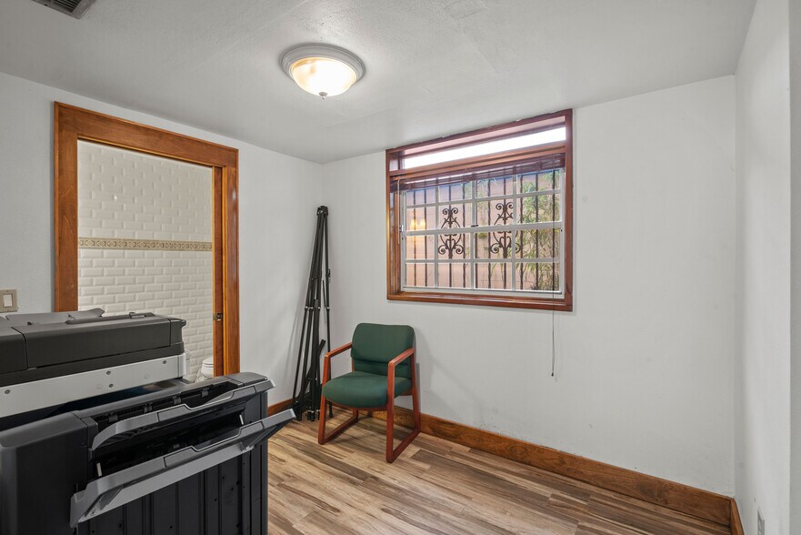 More Photos Of 123 Live Oak Ave, Daytona Beach Office Residential For Sale