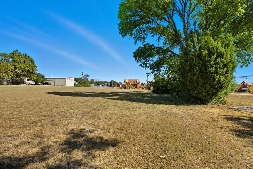 More Photos Of 15524 N Interstate 35, Austin Land For Sale