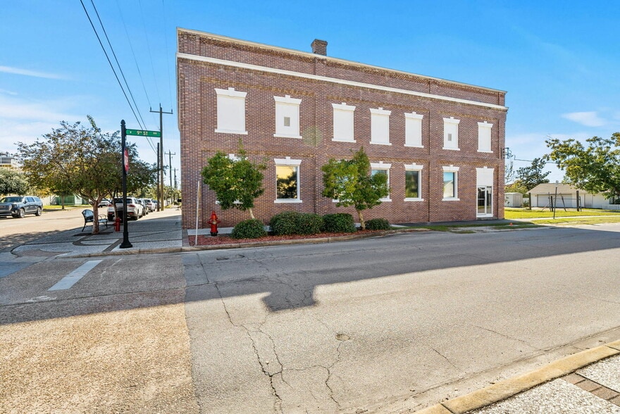 More Photos Of 900 Florida Ave, Lynn Haven Office For Sale