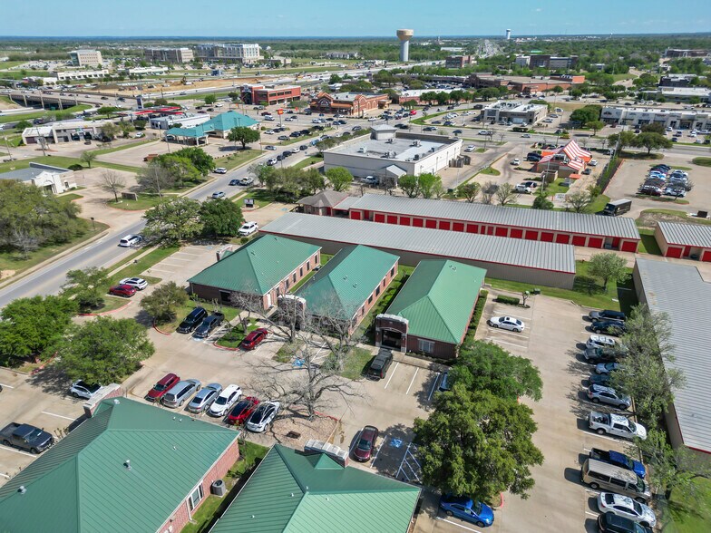 More Photos Of 3330 Longmire Dr, College Station Office For Sale