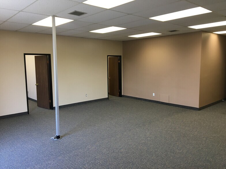 More Photos Of 15241 Stony Plain Rd NW, Edmonton Storefront Retail Office For Lease