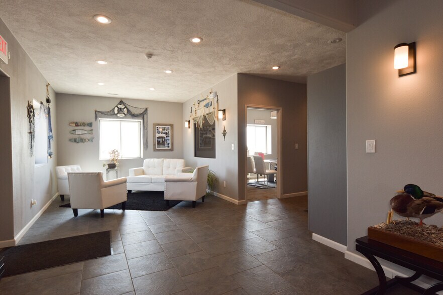 More Photos Of 36154 Enterprise, Trenton Light Manufacturing For Sale