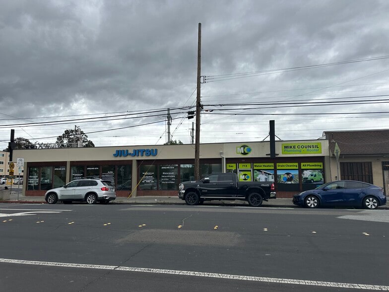 More Photos Of 701-713 Arguello St, Redwood City Storefront For Lease