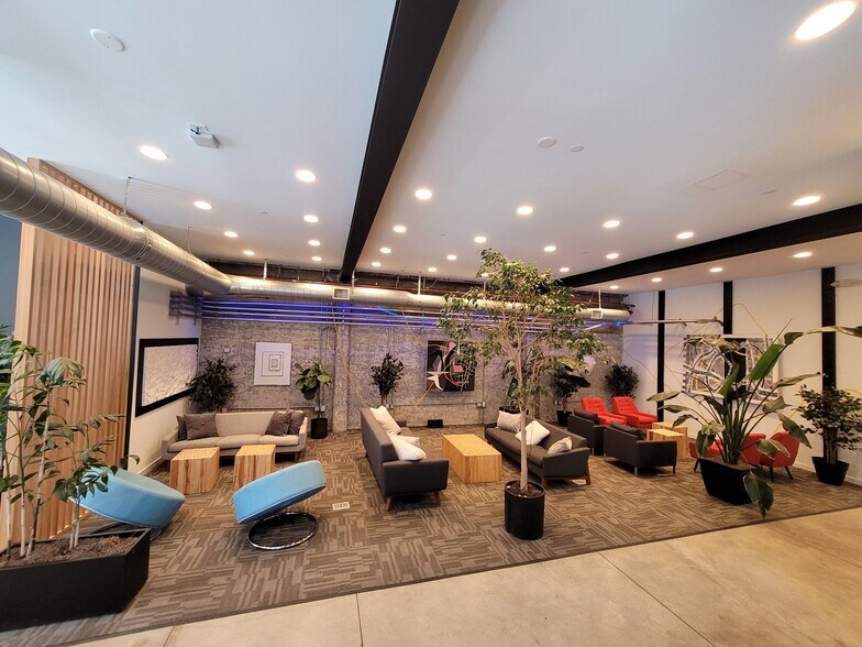 More Photos Of 1528 Webster St, Oakland Office For Lease