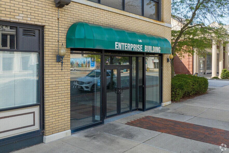 More Photos Of 205 W Market St, Lima Office For Sale