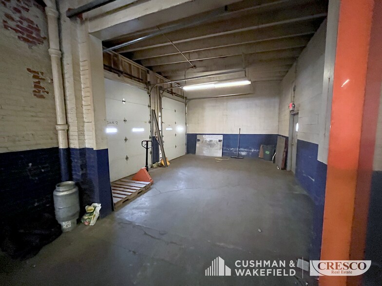 More Photos Of 5446-5454 Dunham Rd, Maple Heights Manufacturing For Lease