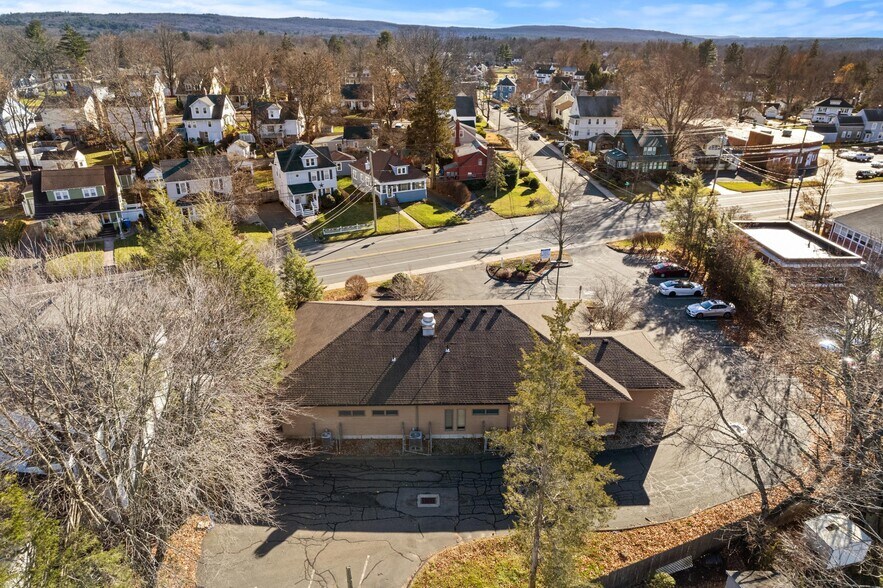 More Photos Of 375 E Center St, Manchester Medical For Sale