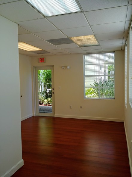More Photos Of 2525 Marina Bay Dr W, Fort Lauderdale Office For Lease