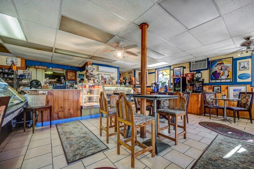 More Photos Of 501 Main St, Honesdale Restaurant For Sale