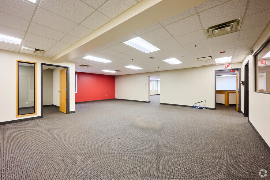 More Photos Of 300 Main St, East Rochester Medical For Lease