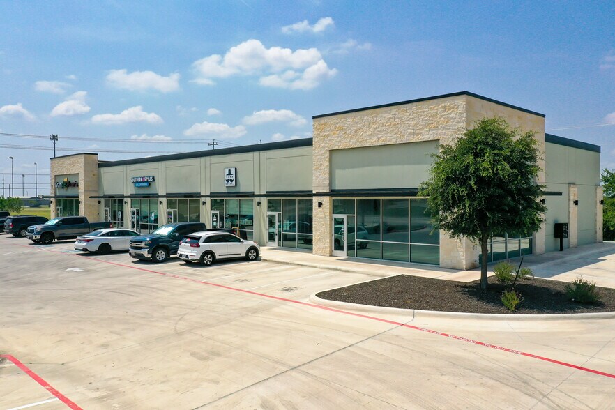 More Photos Of 121 Cibolo Commons, Cibolo General Retail For Lease