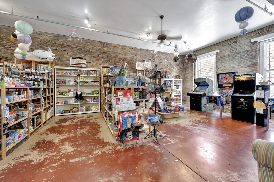 More Photos Of 2119 Strand St, Galveston Freestanding For Sale