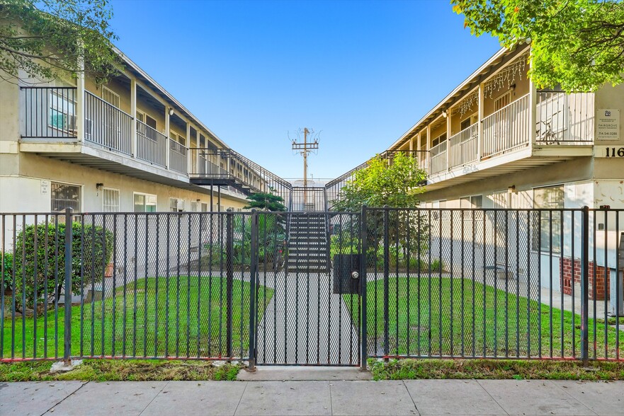 More Photos Of 116 S Orange Ave, Santa Ana Apartments For Sale