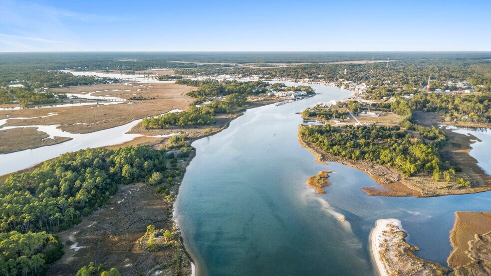 More Photos Of 275 Timber Island Rd, Carrabelle Restaurant For Sale