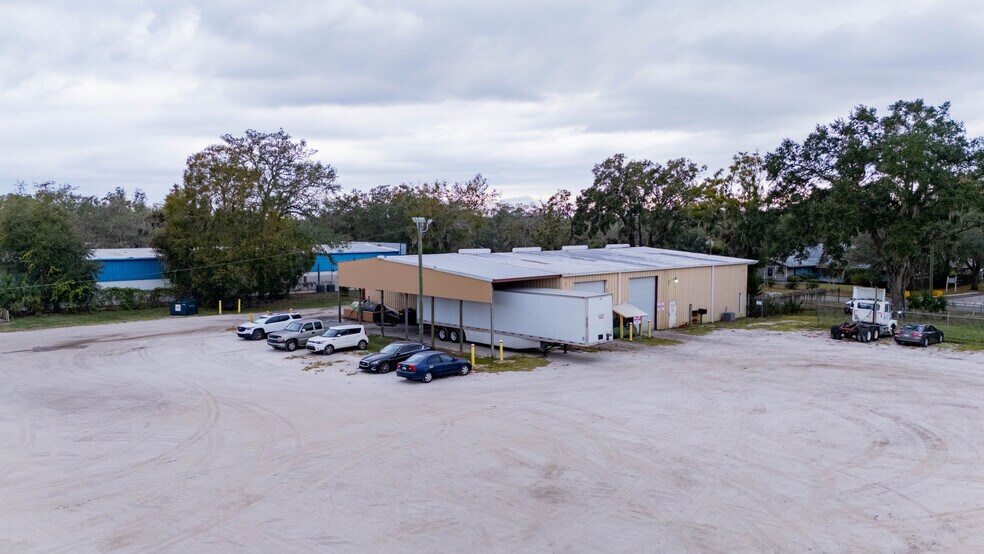 More Photos Of 2701 Airport Rd, Plant City Warehouse For Sale