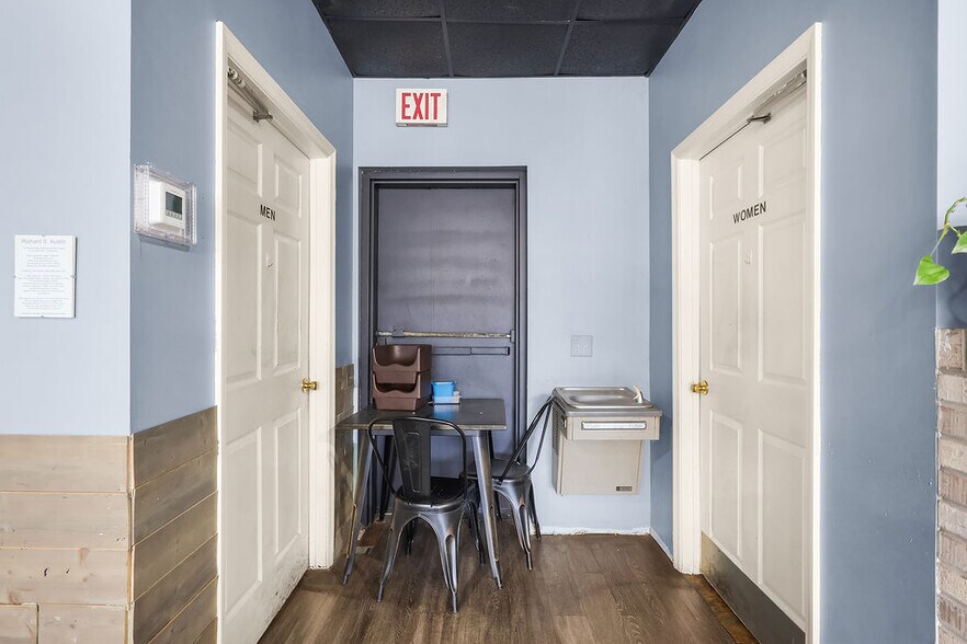 More Photos Of 40 Butler St, Midway Specialty For Sale