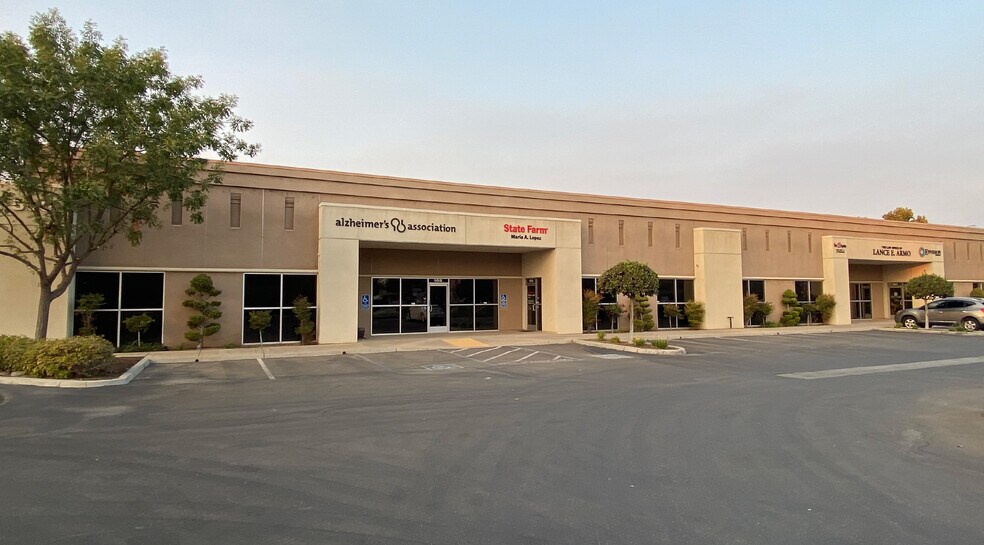 More Photos Of 550 W Alluvial Ave, Fresno Unknown For Lease