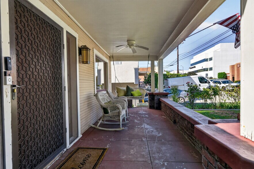 More Photos Of 119 S Adams St, Glendale Multifamily For Sale