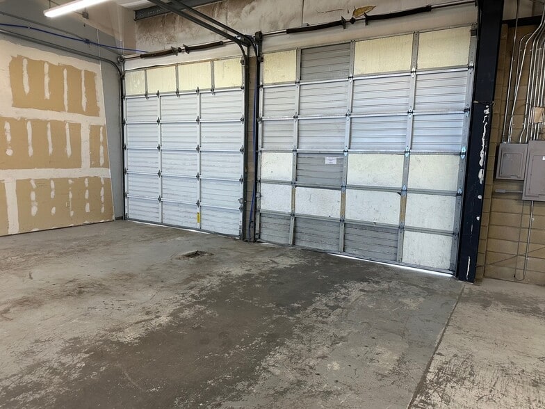 More Photos Of 6713 W Clearwater Ave, Kennewick Flex For Lease