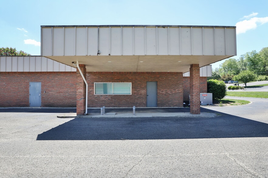 More Photos Of 1600 Sheridan Dr, Lancaster Medical For Sale