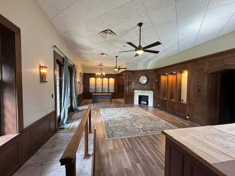 More Photos Of 127 Main St, Cooperstown Storefront For Sale