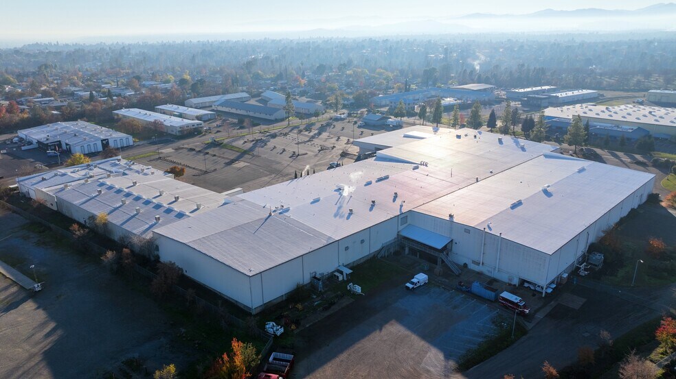 More Photos Of 4300-4356 Caterpillar Rd, Redding Manufacturing For Sale