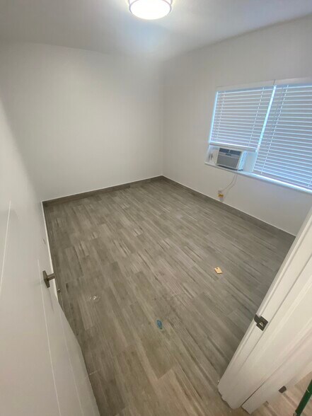 More Photos Of 1723 Liberty St, Hollywood Apartments For Sale