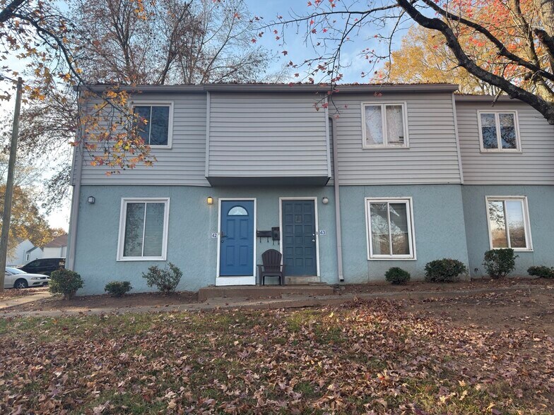 More Photos Of 1931 Mereview Ct, Charlotte Apartments For Sale